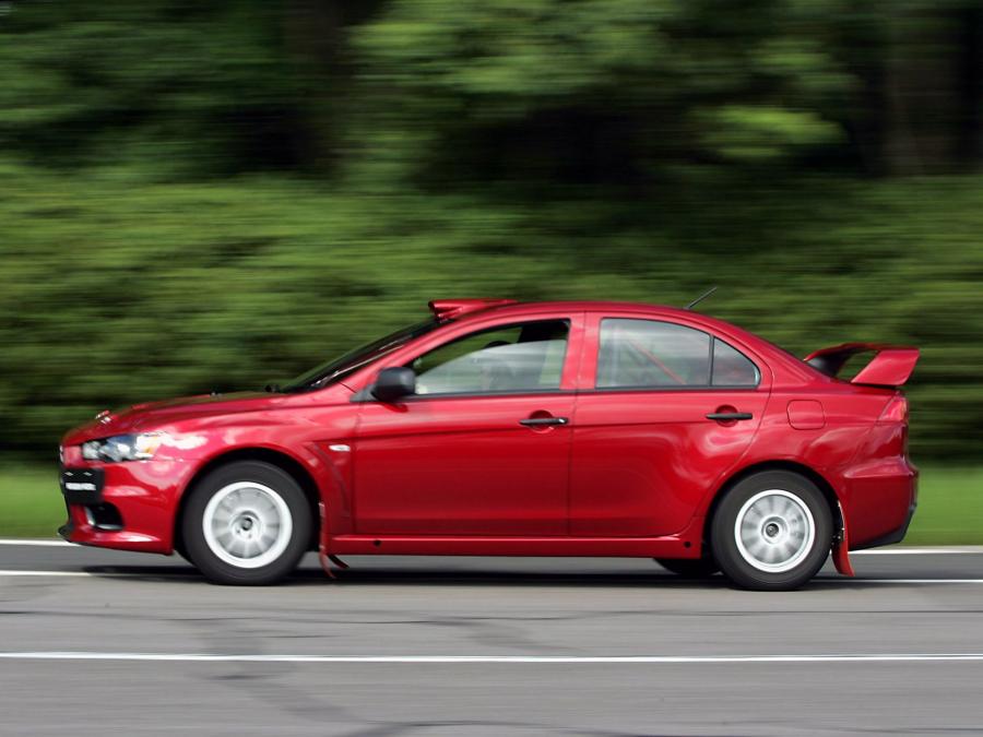  Mitsubishi Lancer Evolution X Group N 2007 года  (фото 2 из 7)